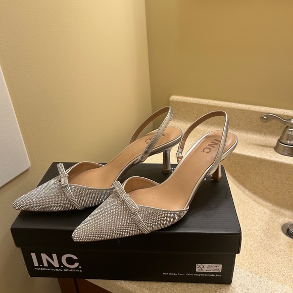 Made by Betsy Adam! - Picture 6 of 10